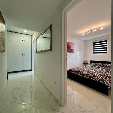 Modern Bentbasa Old Town With Free Parking Apartment
