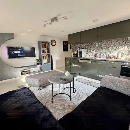 Daire Modern Bentbasa Old Town With Free Parking *